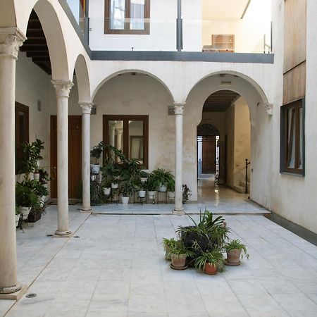 Casa Palacio Bustos Tavera Севилья Экстерьер фото