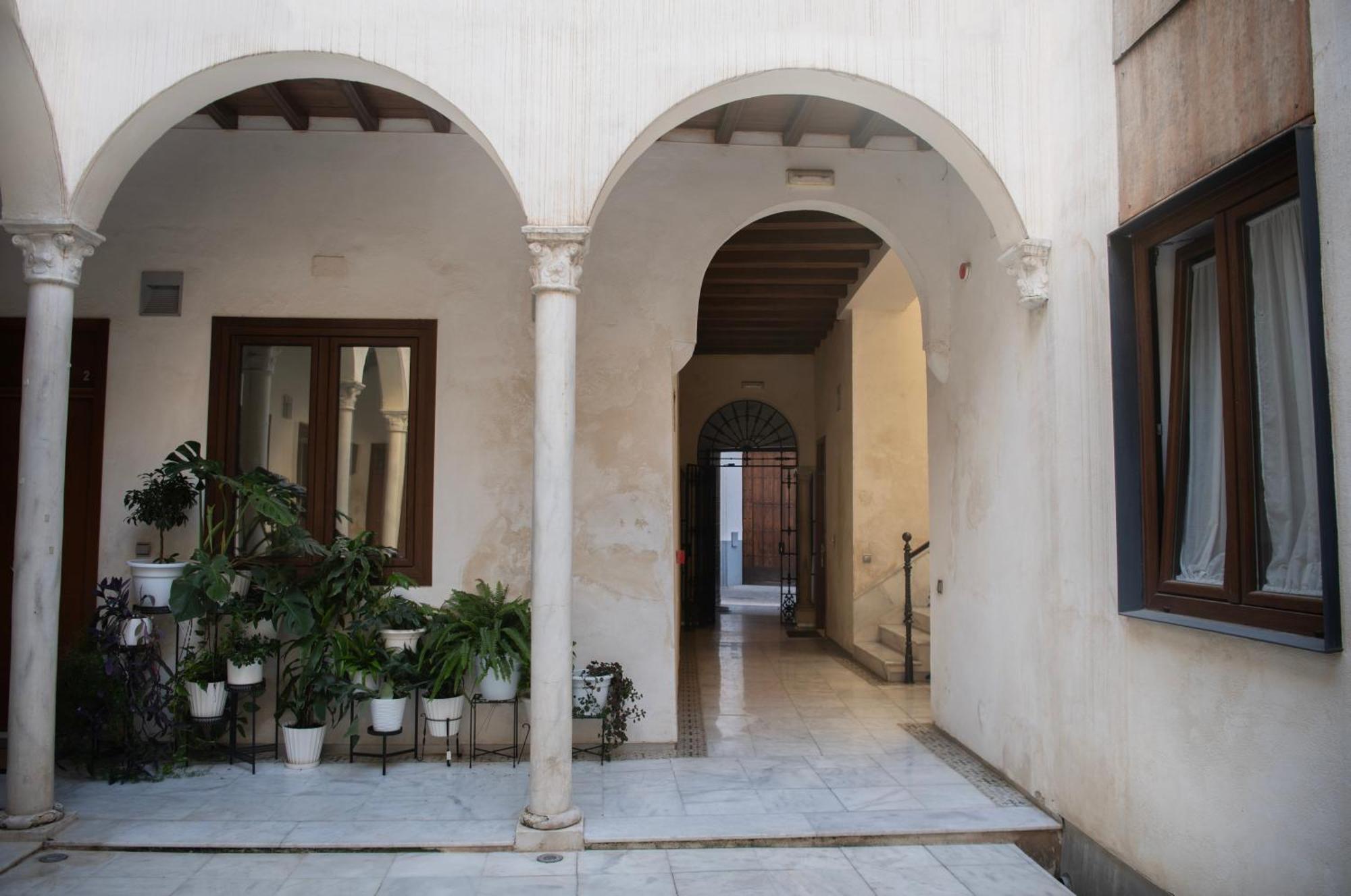 Casa Palacio Bustos Tavera Севилья Экстерьер фото
