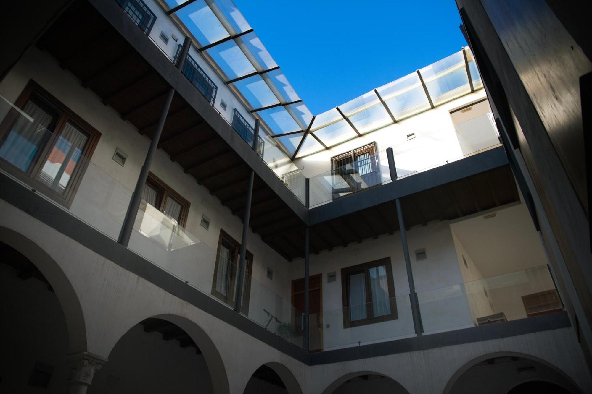 Casa Palacio Bustos Tavera Севилья Экстерьер фото